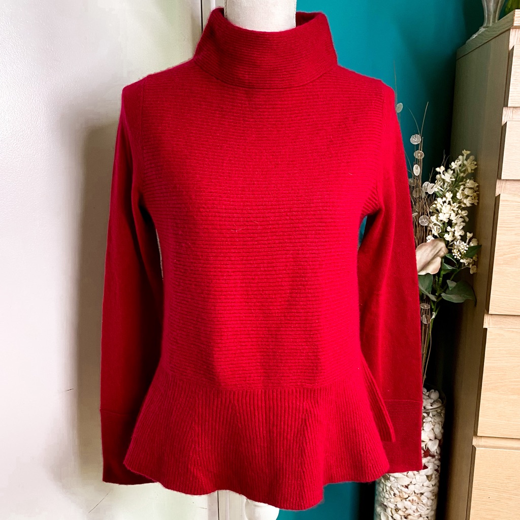 Neiman Marcus The Cashmere Collection Red Turtleneck Sweater S